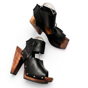 NWOB John Fluevog Rahab Black Leather Wood Lace Up Platform Peep Heel Square 8